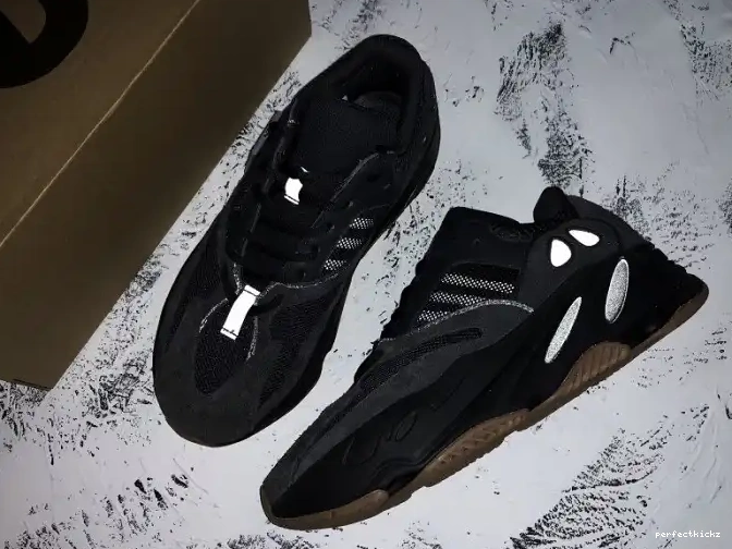 700 FV5304 Boost Adidas Black Utility Yeezy 0504